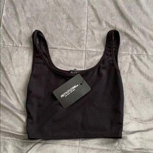 Black tank crop top